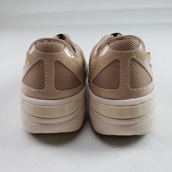 Bzees Offbeat Slip On Sneaker Womens 8.5 Beige Knit Mesh Comfort Casual Shoe - Picture 8 of 10